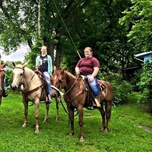 Meet your Posher, Emily